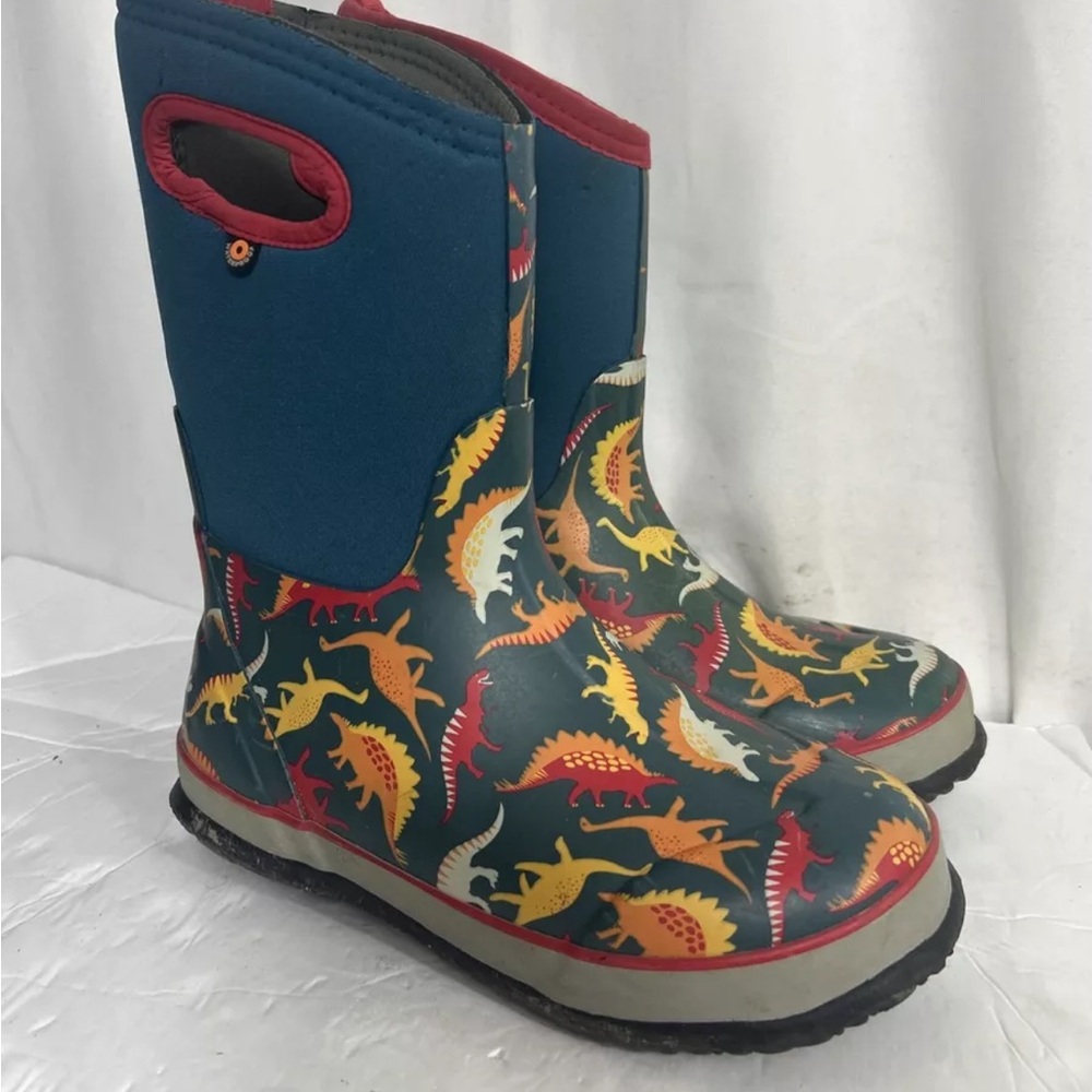 Bogs K Classic Youth Size 5 Dino Rain Boot Pull On waterproof Flaw